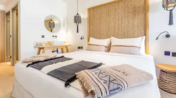 Cabana Blu Hotel & Suites