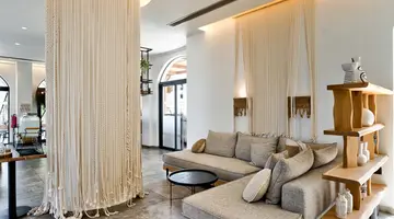 Cabana Blu Hotel & Suites