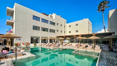 Cabana Blu Hotel & Suites
