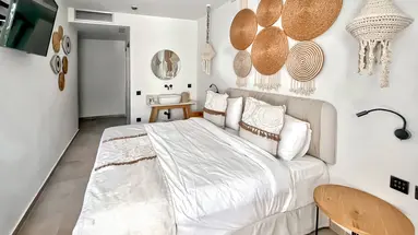 Cabana Blu Hotel & Suites