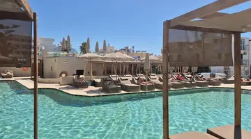 Cabana White Boutique Hotel