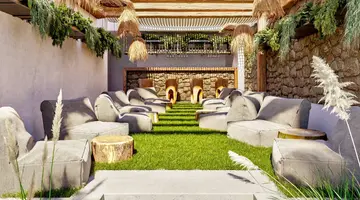 Cabana White Boutique Hotel
