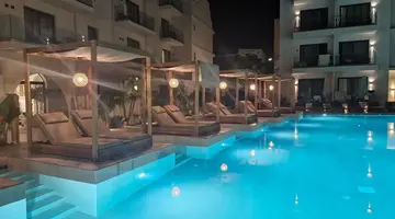 Cabana White Boutique Hotel