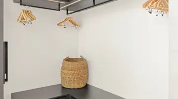CAJA BY MAXX ROYAL
