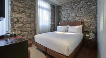 Caju Le Petit Hotel