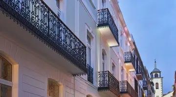 Caju Le Petit Hotel