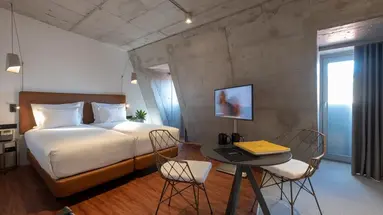 Caju Le Petit Hotel