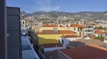 Caju Le Petit Hotel