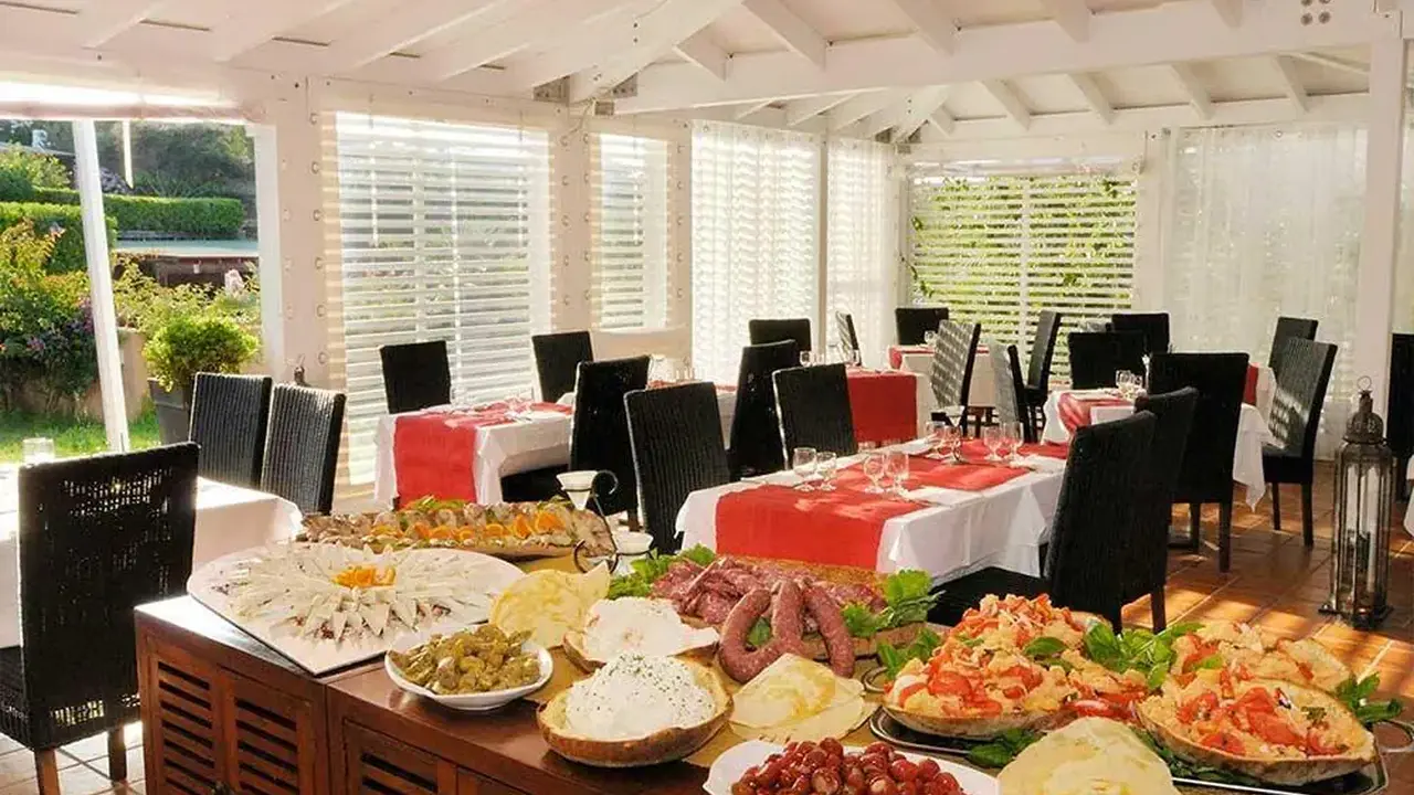Cala Rosa Club Hotel