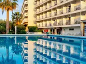 Calamos Beach Family Club Hotel