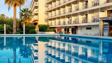 Calamos Beach Family Club Hotel