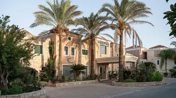 CALDERA BAY