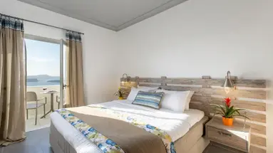 CALDERA S DOLPHIN SUITES