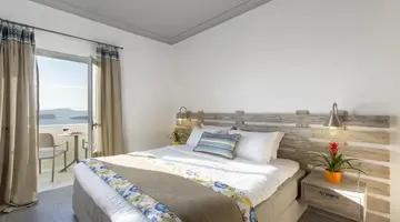 Caldera s Dolphin Suites