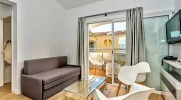 Cales de Ponent Apartments