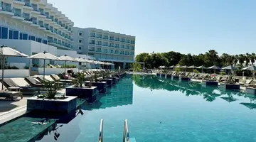 Cali Resort and Spa Designed for Adults