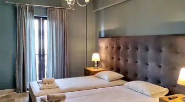 California Beach Hotel
