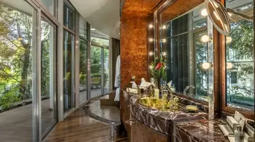 CALISTA LUXURY RESORT