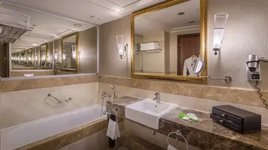 CALISTA LUXURY RESORT