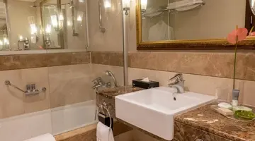 CALISTA LUXURY RESORT