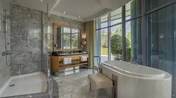 CALISTA LUXURY RESORT
