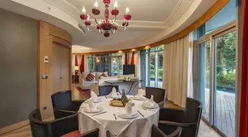 CALISTA LUXURY RESORT