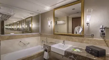 CALISTA LUXURY RESORT