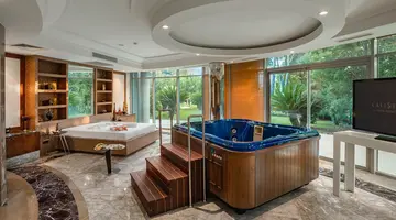 CALISTA LUXURY RESORT