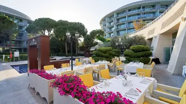 CALISTA LUXURY RESORT