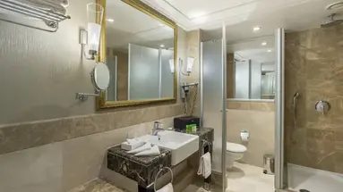 CALISTA LUXURY RESORT