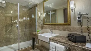CALISTA LUXURY RESORT
