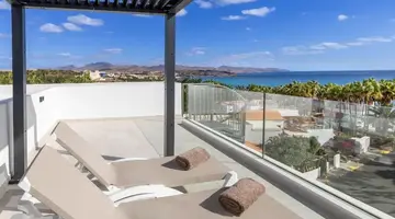 Calm Beach Apartments