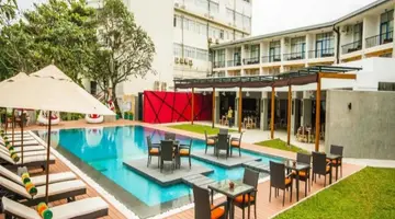 Camelot Beach Hotel