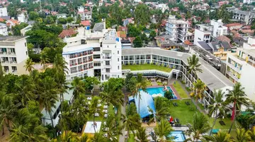 Camelot Beach Hotel