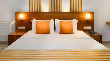 Camelot Beach Hotel