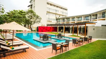 Camelot Beach Hotel