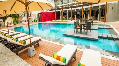 Camelot Beach Hotel