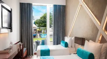 Camelot Beach Hotel