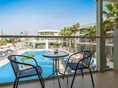 Cameo Beach Resort