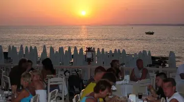 Can Garden Beach Hotel