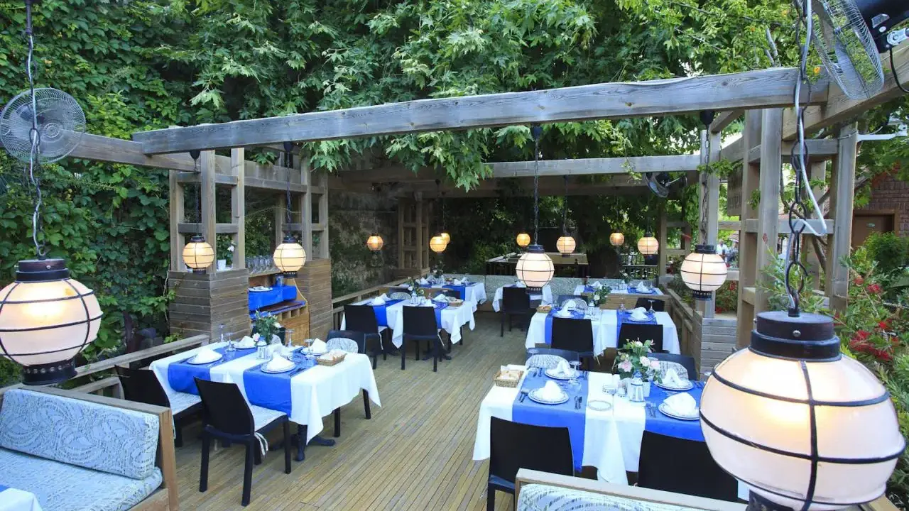 CAN GARDEN BEACH
