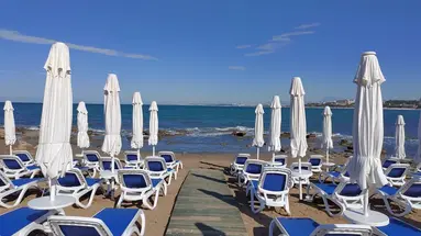 CAN GARDEN BEACH