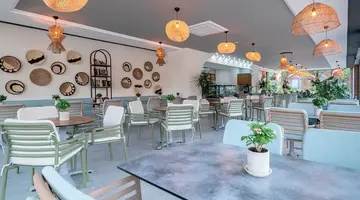 CAN GARDEN BEACH