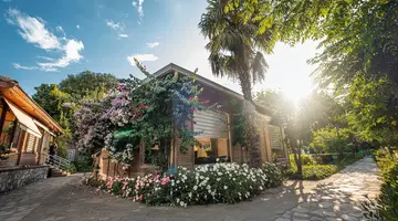 CAN GARDEN BEACH