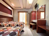 Canadian Hotel