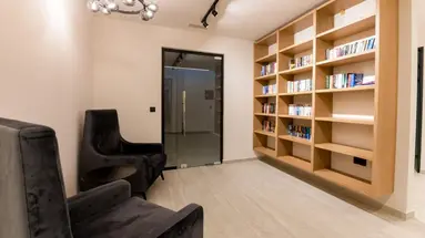 Canadian Hotel