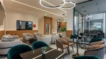 Canadian Hotel