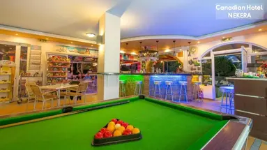 Canadian Hotel