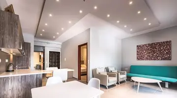 CANADIAN HOTEL