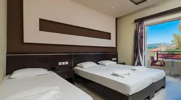 Canadian Hotel